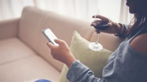 iPhone tương lai có thể phát hiện bạn ” quá nồng độ cồn” để lái xe và phát ra cảnh báo cho người dùng